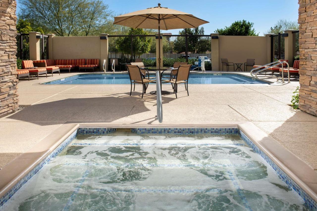 Hampton Inn & Suites Phoenix/Tempe Eksteriør billede